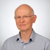 prof. zw.  Kiejna Andrzej